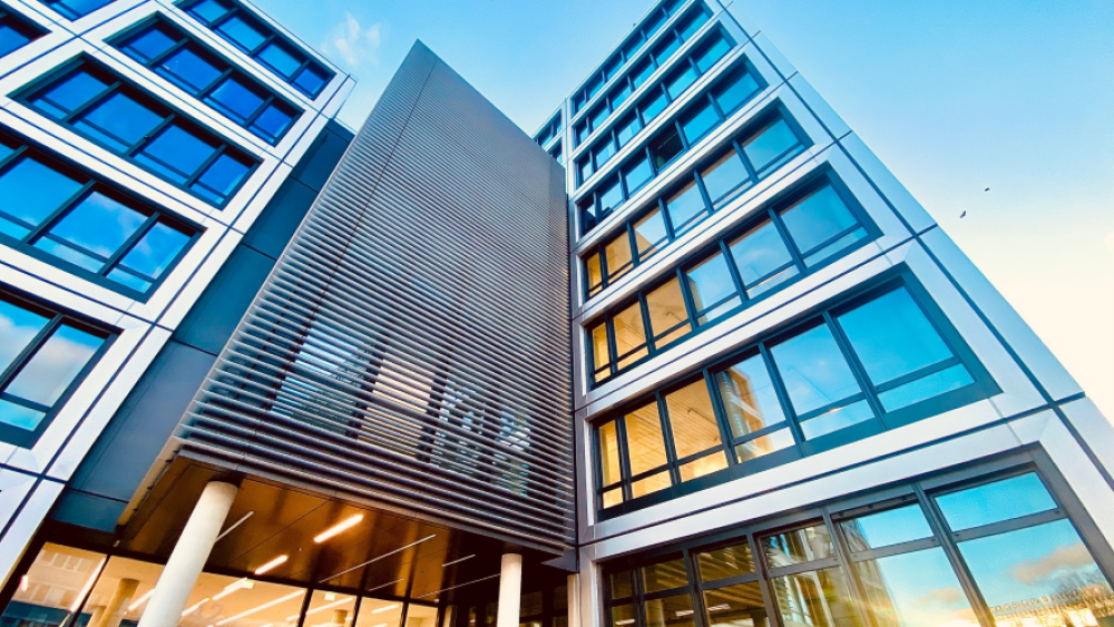 Scale Office Builder